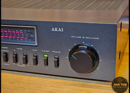 Akai AM-U33