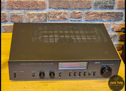 Akai AM-U33