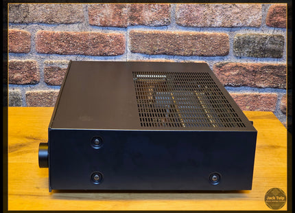Akai AM-U33