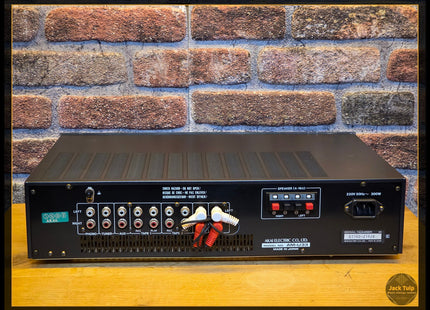 Akai AM-U33
