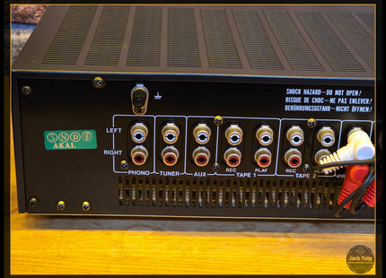 Akai AM-U33