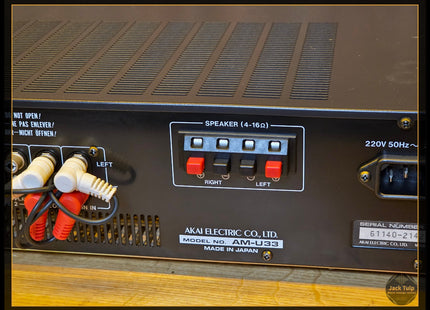 Akai AM-U33