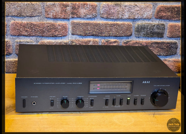 Akai AM-U33