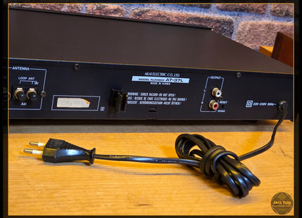 Akai AT-37