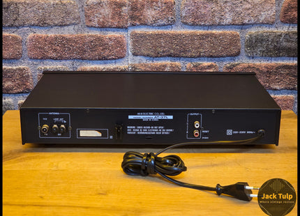 Akai AT-37L