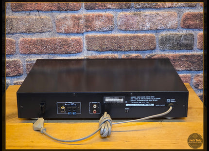 Akai AT-52L