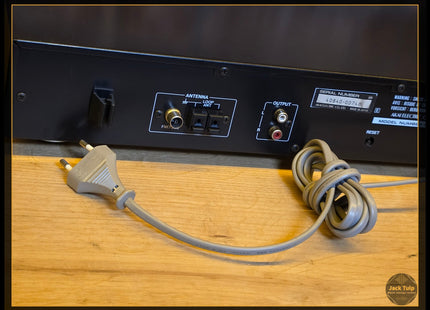 Akai AT-52L