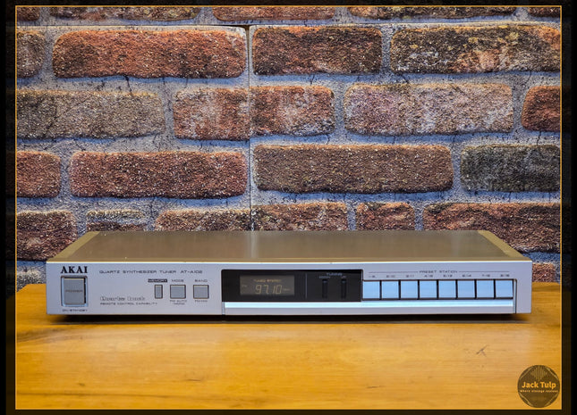 Akai AT-A102