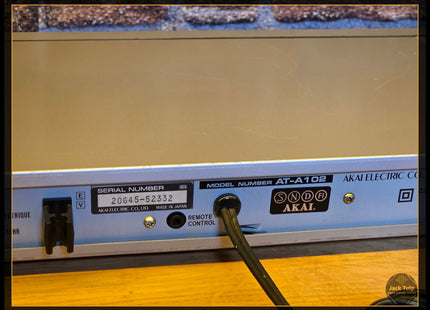 Akai AT-A102