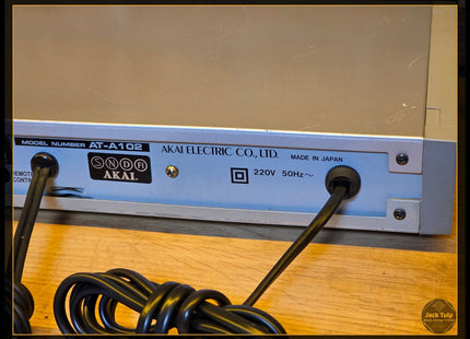Akai AT-A102