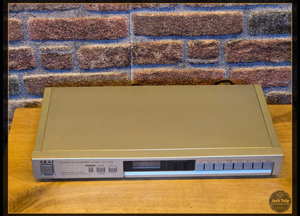 Akai AT-A102