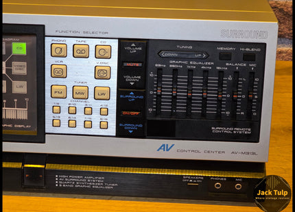 Akai AV-M303