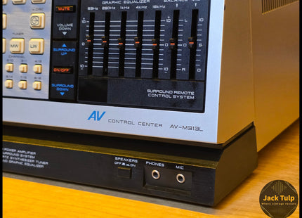 Akai AV-M303