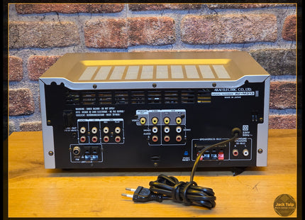 Akai AV-M313L