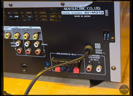 Akai AV-M313L