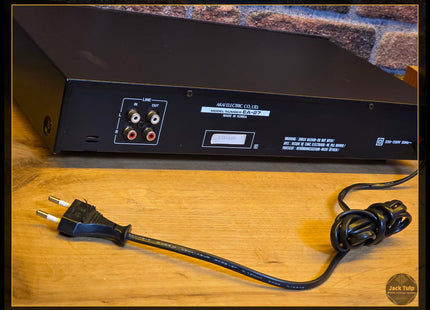 Akai EA-27