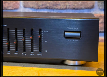 Akai EA-27