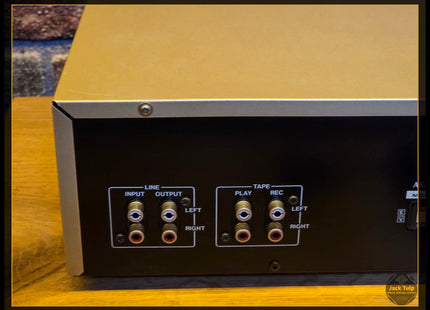 Akai EA-G90