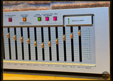 Akai EA-G90