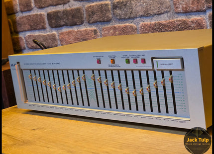 Akai EA-G90