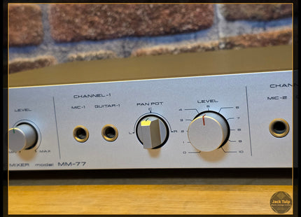 Akai MM-77