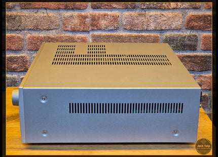 Arcam AVR250