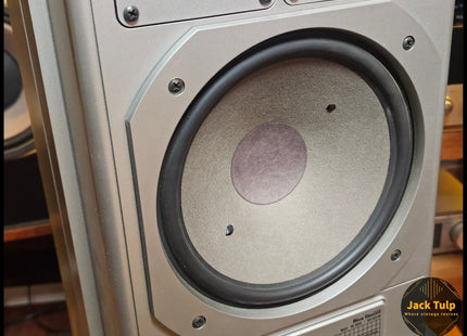 Grundig M800