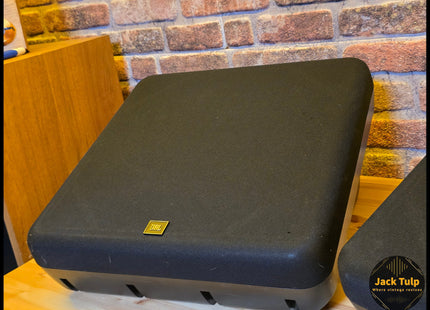 JBL 8330A