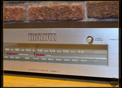 Luxman T-2