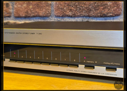 Luxman T-240