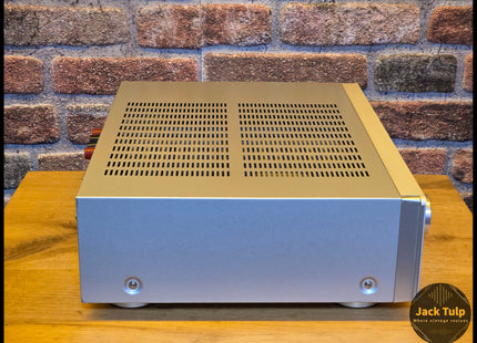 Marantz PM7001
