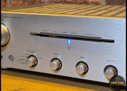 Marantz PM7001