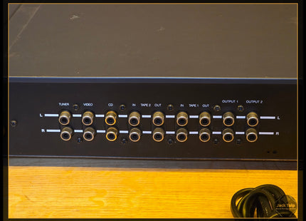 NAD 1000