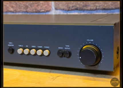 NAD 1000