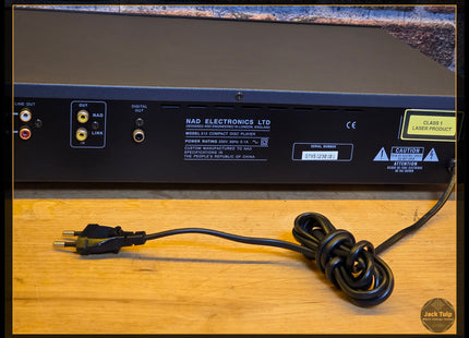 NAD 512