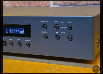 NAD 512