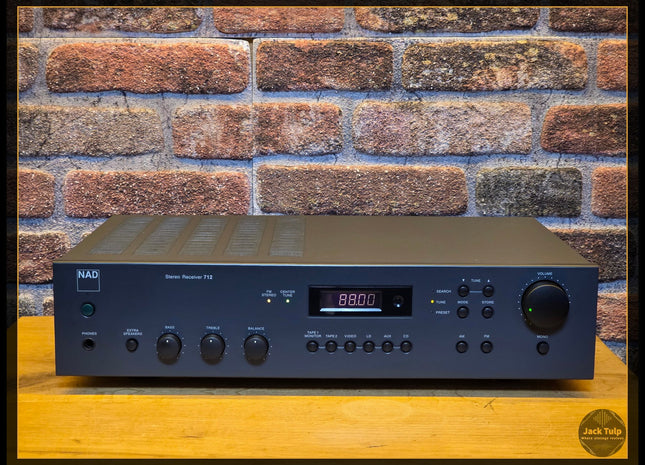 NAD 712