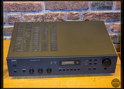 NAD 712
