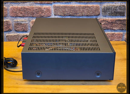 NAD 712