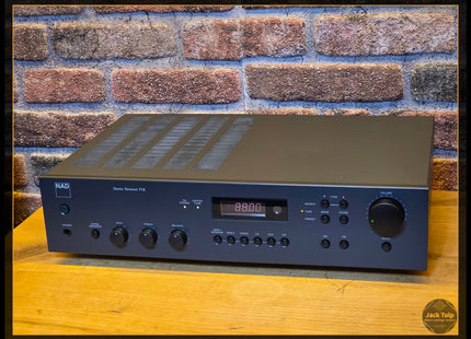 NAD 712