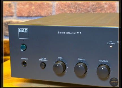 NAD 712