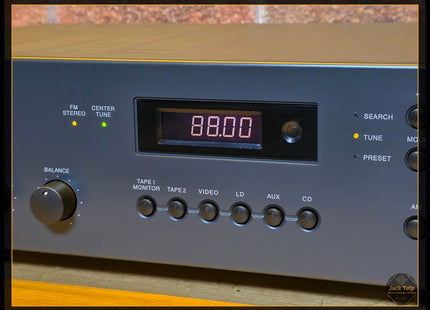 NAD 712
