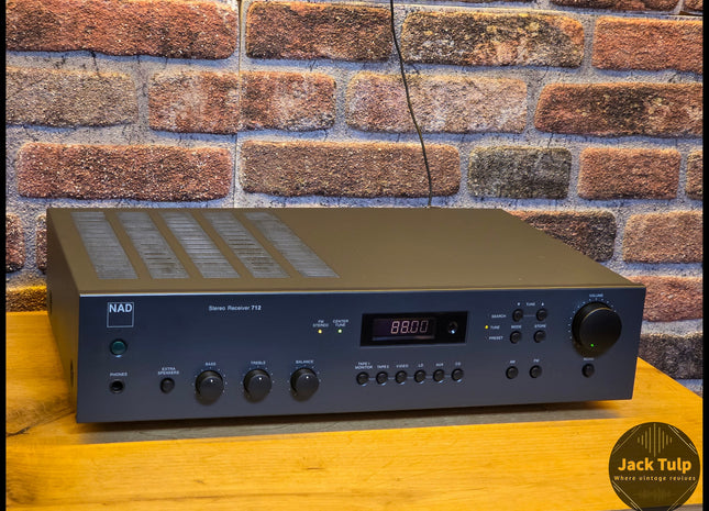NAD 712