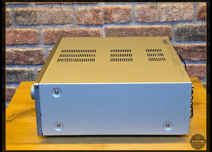 NAD T-743