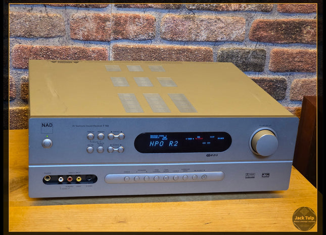 NAD T-743