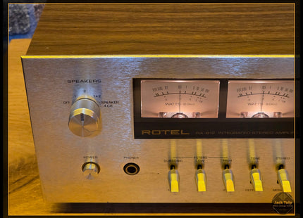 Rotel RA-812