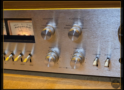 Rotel RA-812