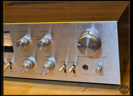 Rotel RA-812
