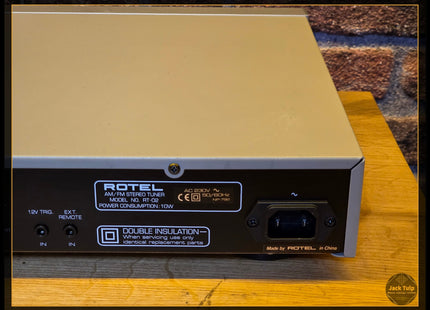 Rotel RT-02