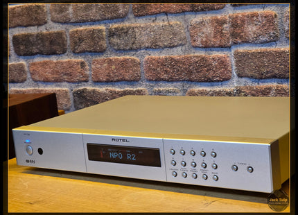 Rotel RT-02